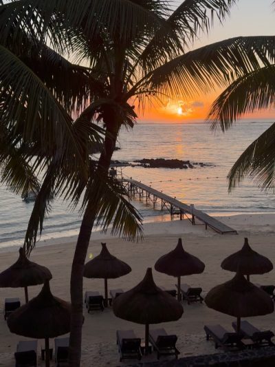 Constance Belle Mare Plage в июне — фото погоды (2026-06-19)