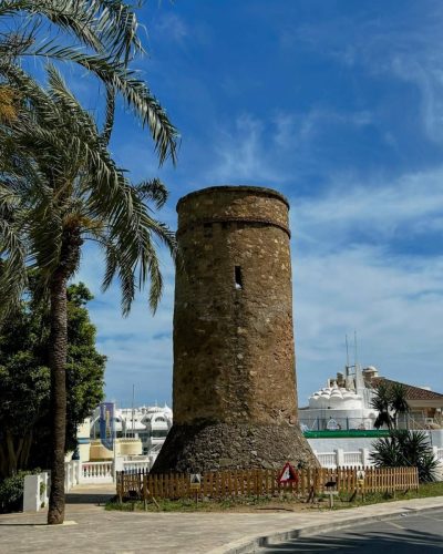 Benalmadena Marina в мае — фото погоды (2025-05-08)