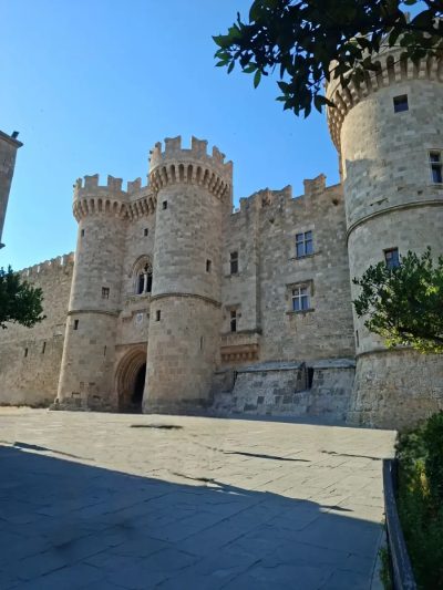 Palace of the Grand Master of the Knights of Rhodes — фото погоды в июле (2026-07-08)