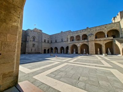 Palace of the Grand Master of the Knights of Rhodes — фото погоды в июле (2026-07-08)