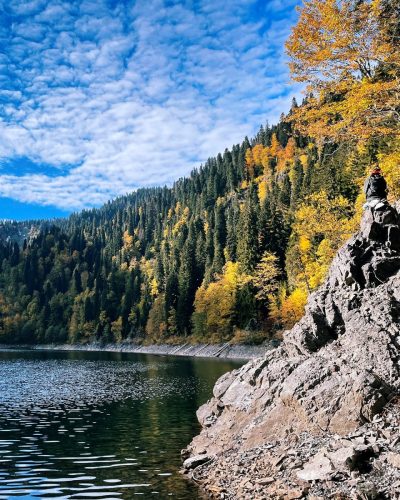 Lake Smaller Ritsa в октябре — фото погоды (2024-10-29)