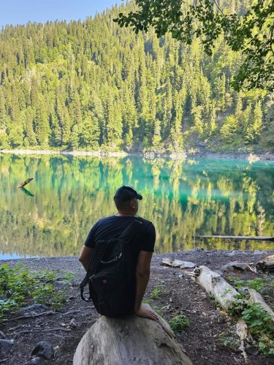 Lake Smaller Ritsa в августе — фото погоды (2025-08-16)
