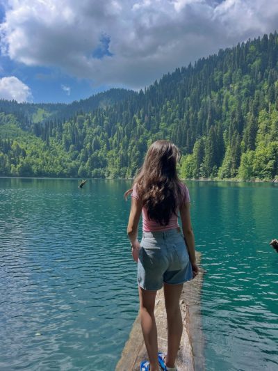 Lake Smaller Ritsa в июле — фото погоды (2026-07-14)