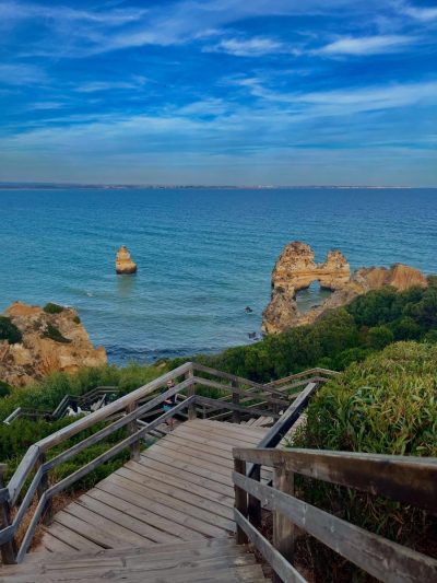 Praia do Camilo в октябре — фото погоды (2025-10-19)