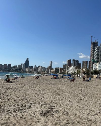 Playa de Poniente в октябре — фото погоды (2025-10-27)