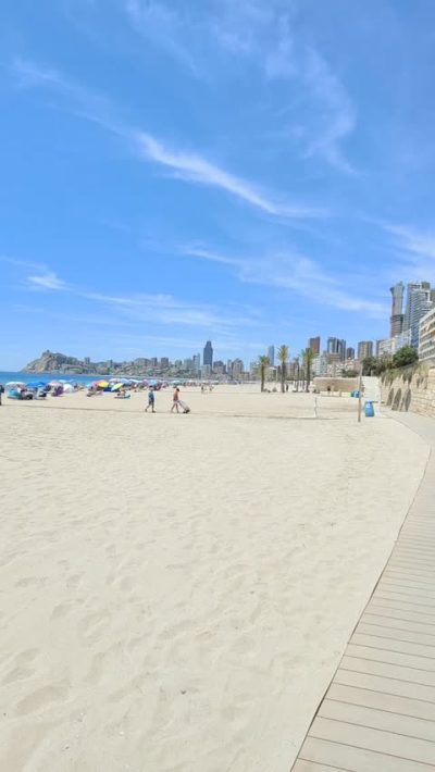 Playa de Poniente в июне — фото погоды (2026-06-11)