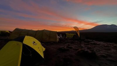 Kilimanjaro Shira Camp - 3,890m в апреле — фото погоды (2026-04-21)