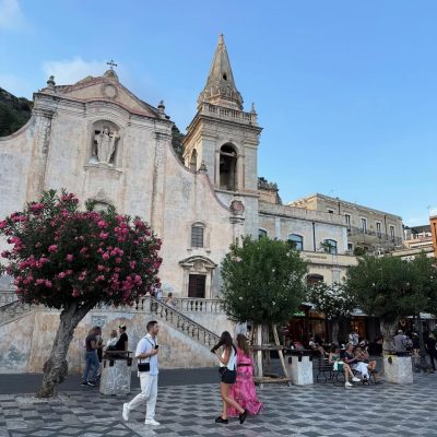 Piazza IX Aprile - Taormina в сентябре — фото погоды (2025-09-26)