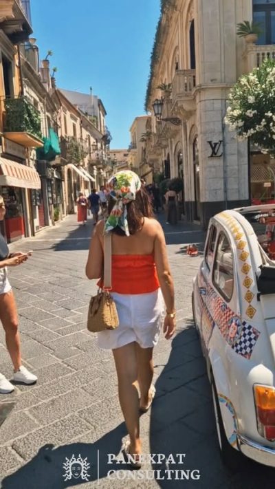 Piazza IX Aprile - Taormina в ноябре — фото погоды (2025-11-01)