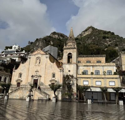 Piazza IX Aprile - Taormina в январе — фото погоды (2026-01-18)