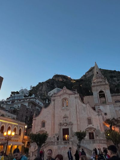 Piazza IX Aprile - Taormina в январе — фото погоды (2026-01-24)