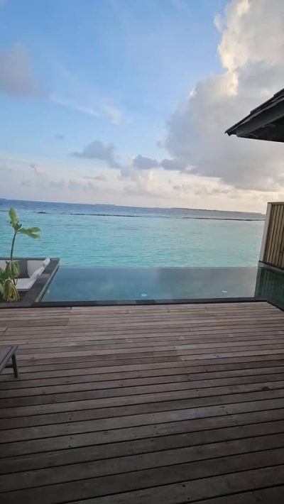 Sun Siyam Irufushi Beach Resort and Spa — фото погоды в октябре (2025-10-10)