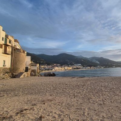 Cefalù - Lungomare в июне — фото погоды (2026-06-25)