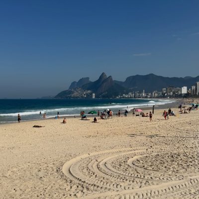 Praia do Arpoador в июле — фото погоды (2026-07-11)