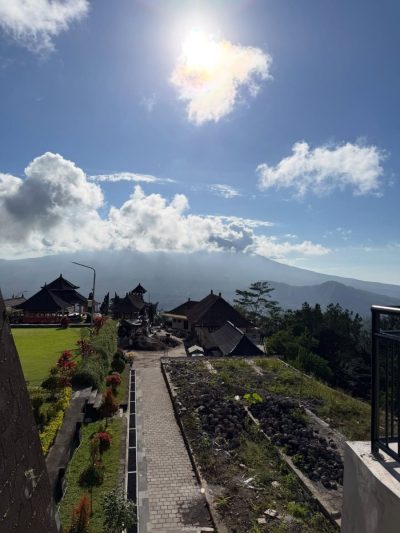 Lempuyang Temple , Bali в мае — фото погоды (2026-05-06)