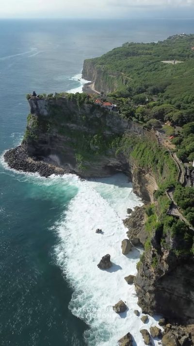Uluwatu Temple в июне — фото погоды (2026-06-25)