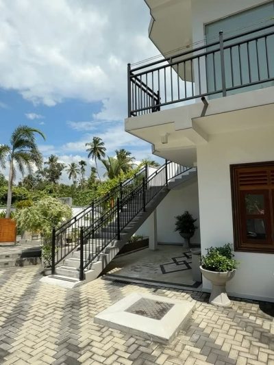 Induruwa, Sri Lanka в феврале — фото погоды (2026-02-11)