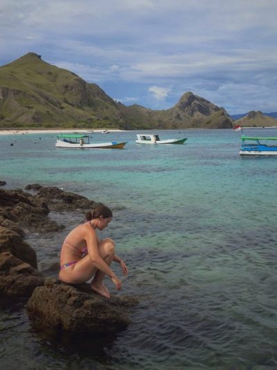 Pink beach komodo island - pulau komodo в январе — фото погоды (2026-01-30)