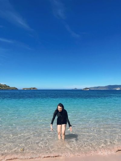 Pink beach komodo island - pulau komodo в марте — фото погоды (2026-03-21)