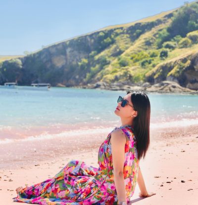 Pink beach komodo island - pulau komodo в июне — фото погоды (2026-06-11)