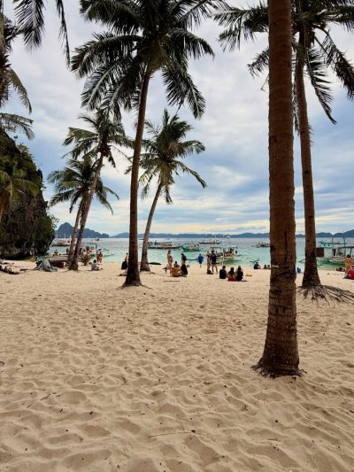 Seven Commando Beach, El Nido в феврале — фото погоды (2026-02-17)