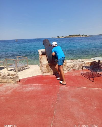 Crveni Otok в июле — фото погоды (2026-07-13)
