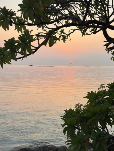 Thulhaadhoo в декабре — фото погоды (2025-12-16)