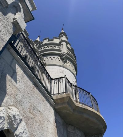 Ласточкино гнездо в апреле — фото погоды (2026-04-17)