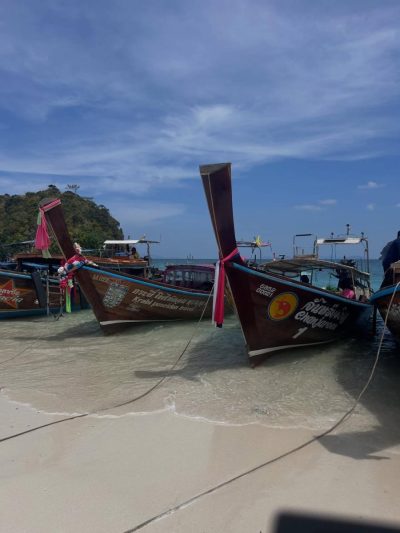 ทะเลแหวก Krabi Thailand в мае — фото погоды (2026-05-01)