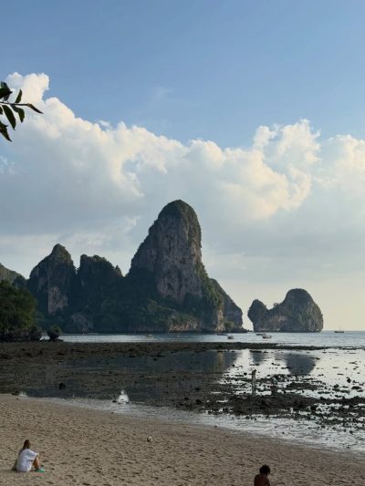ทะเลแหวก Krabi Thailand в мае — фото погоды (2026-05-10)