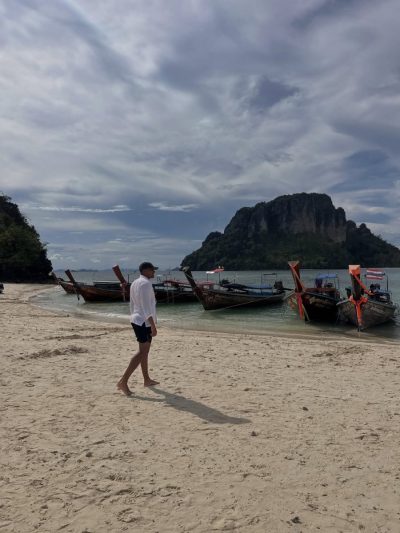 ทะเลแหวก Krabi Thailand в мае — фото погоды (2026-05-31)