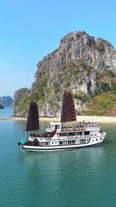 Bai Tu Long Bay, Vietnam в июне — фото погоды (2026-06-11)
