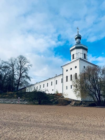 Великий Новгород в октябре — фото погоды (2025-10-22)