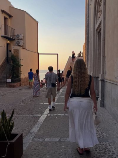 Cefalù, Sicily в июле — фото погоды (2026-07-15)