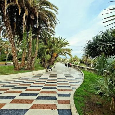 Lungomare di Sanremo в апреле — фото погоды (2026-04-16)