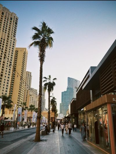 The Walk, Jumeirah Beach, Dubai в феврале — фото погоды (2026-02-20)
