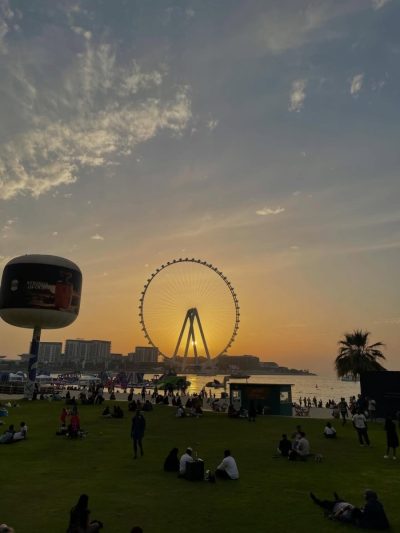 The Walk, Jumeirah Beach, Dubai в апреле — фото погоды (2026-04-26)