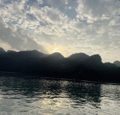Halong Bay, Vietnam в январе — фото погоды (2026-01-17)