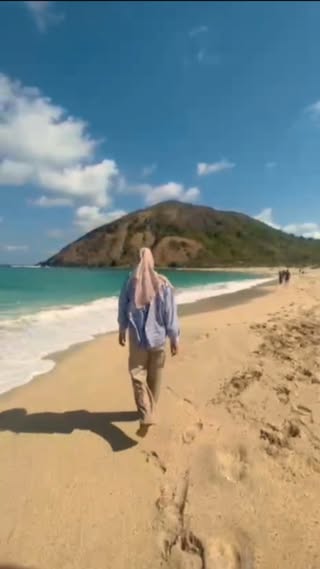 Pantai Mawun Lombok Tengah NTB в сентябре — фото погоды (2025-09-01)