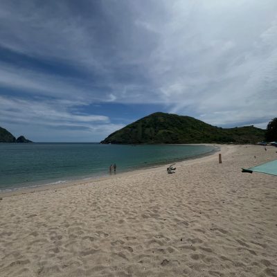 Pantai Mawun Lombok Tengah NTB в декабре — фото погоды (2025-12-15)