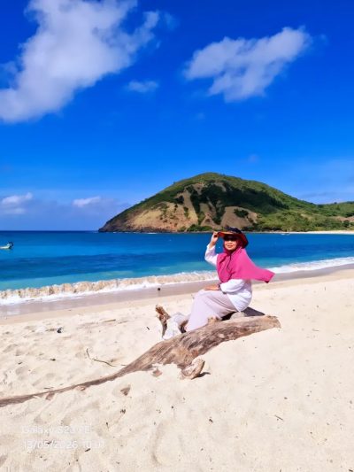 Pantai Mawun Lombok Tengah NTB в мае — фото погоды (2026-05-24)