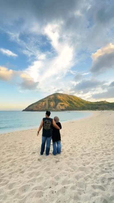 Pantai Mawun Lombok Tengah NTB в июле — фото погоды (2026-07-18)