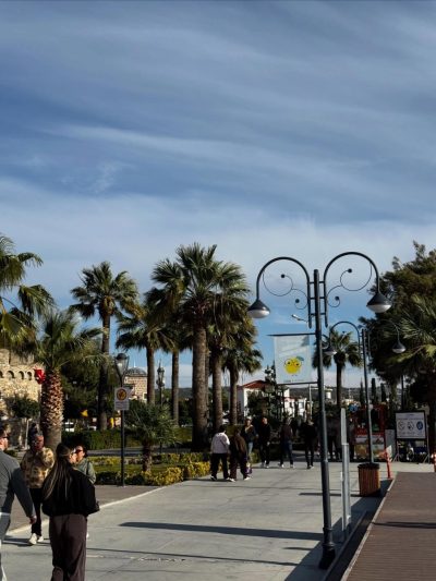 Çeşme Kale ve Müzesi в апреле — фото погоды (2026-04-28)