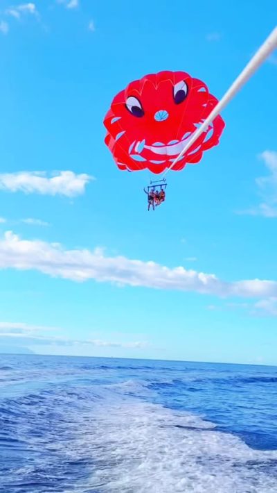 Playa De Las Vistas Beach, Los Cristianos в апреле — фото погоды (2026-04-17)
