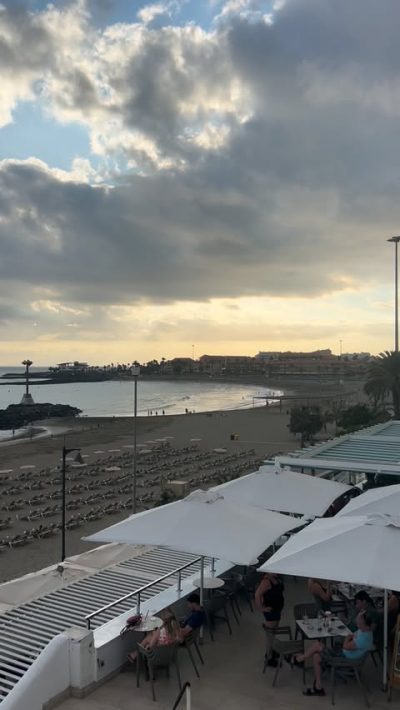 Playa De Las Vistas Beach, Los Cristianos в июле — фото погоды (2026-07-13)