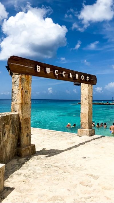 Bucannos Beach Club в августе — фото погоды (2025-08-05)