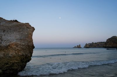 Praia Do Porto De Mós в сентябре — фото погоды (2025-09-29)