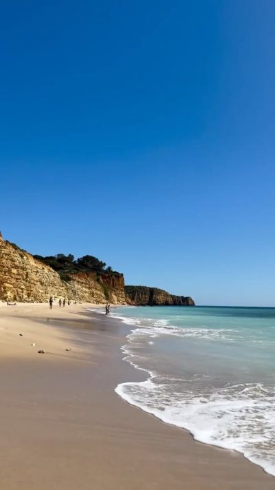 Praia Do Porto De Mós в марте — фото погоды (2026-03-15)