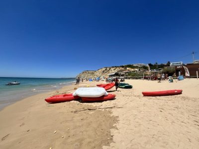 Praia Do Porto De Mós в июне — фото погоды (2026-06-28)
