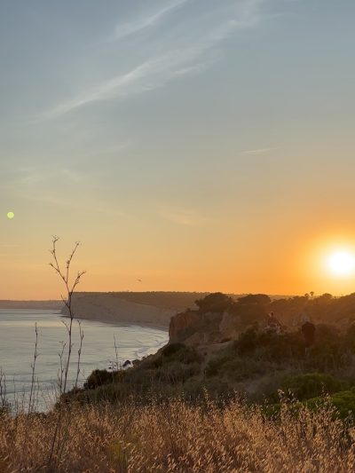 Praia Do Porto De Mós в июле — фото погоды (2026-07-05)